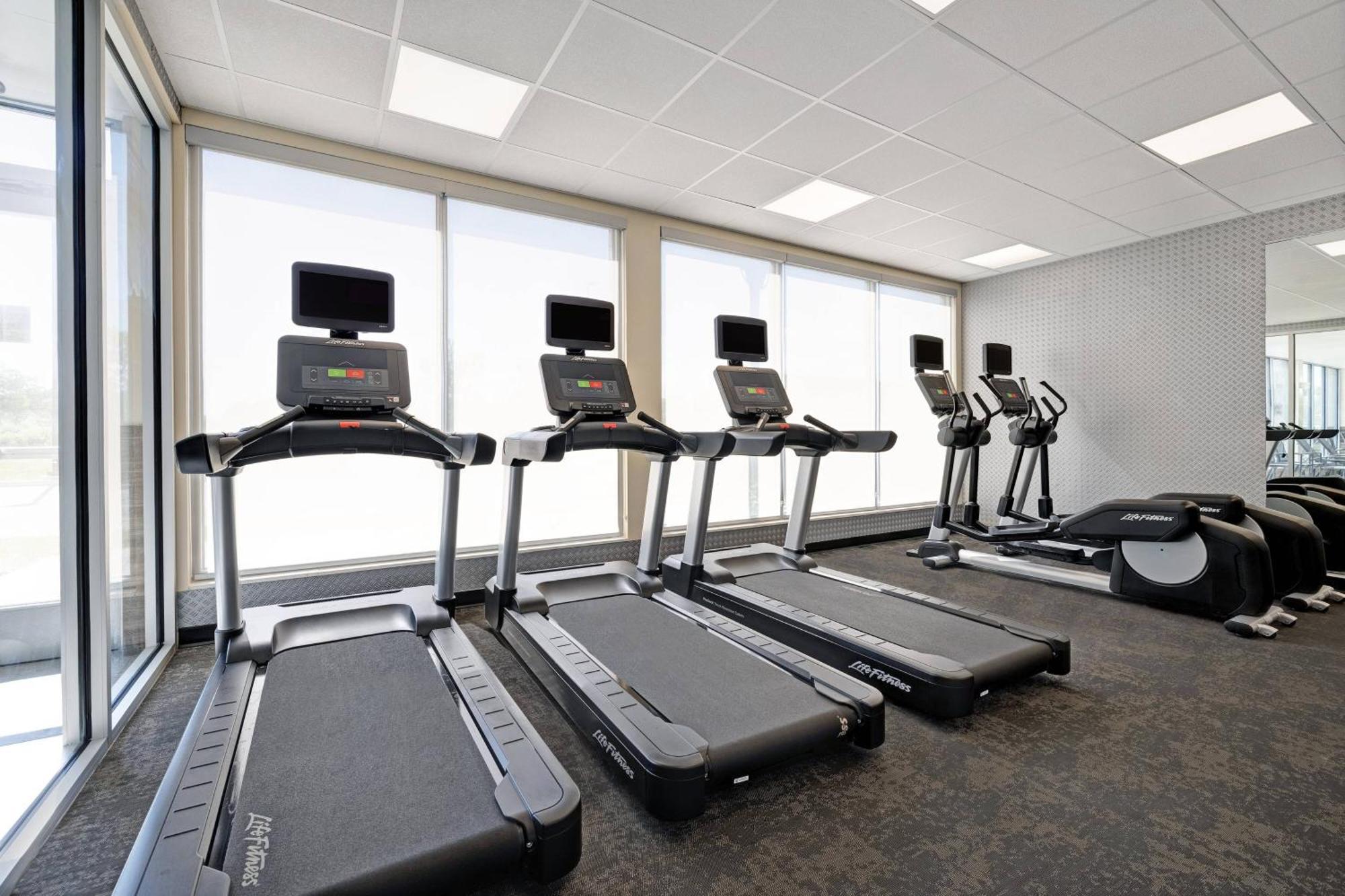 Fairfield Inn & Suites By Marriott Milwaukee Brookfield Extérieur photo