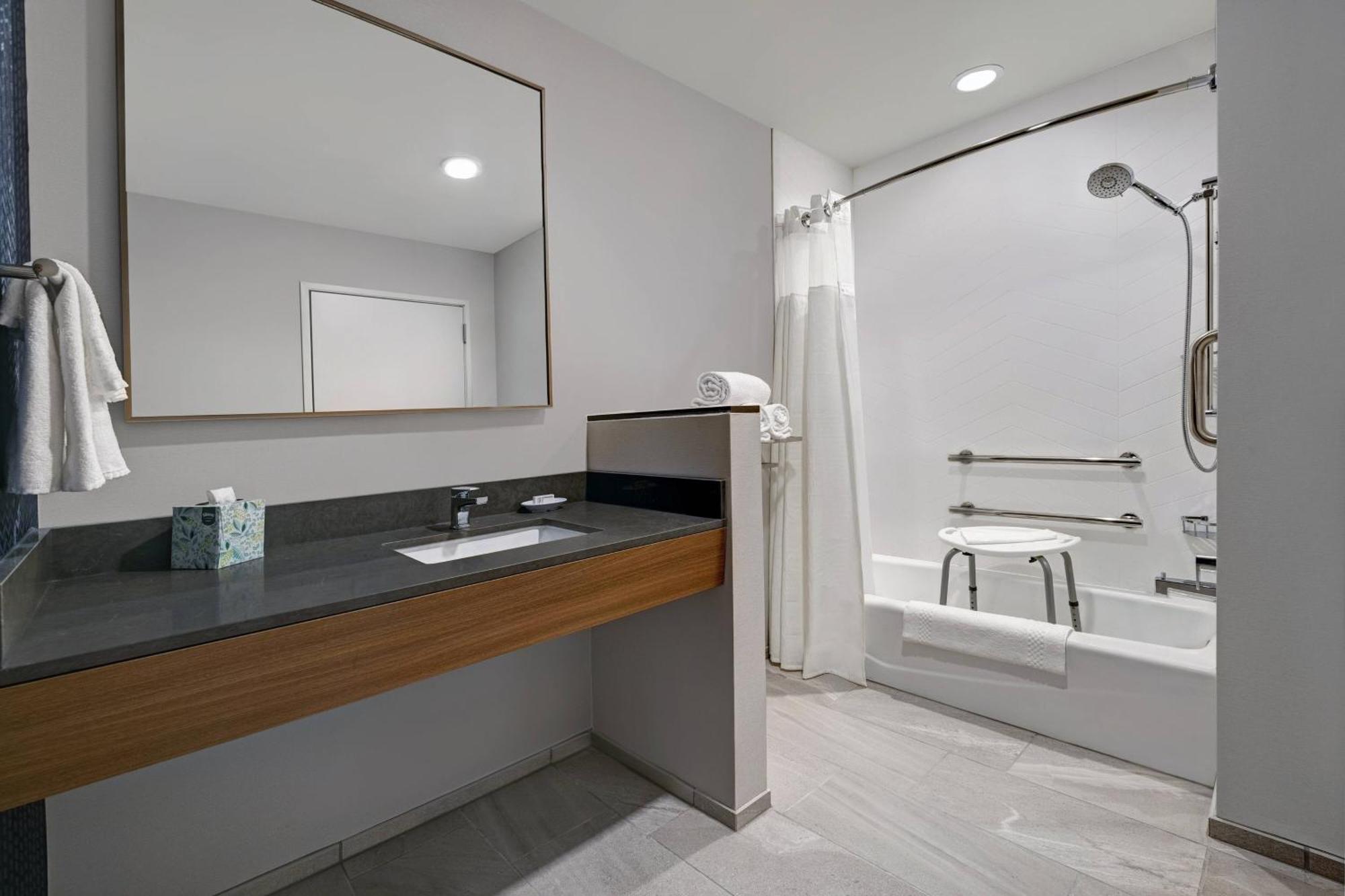 Fairfield Inn & Suites By Marriott Milwaukee Brookfield Extérieur photo