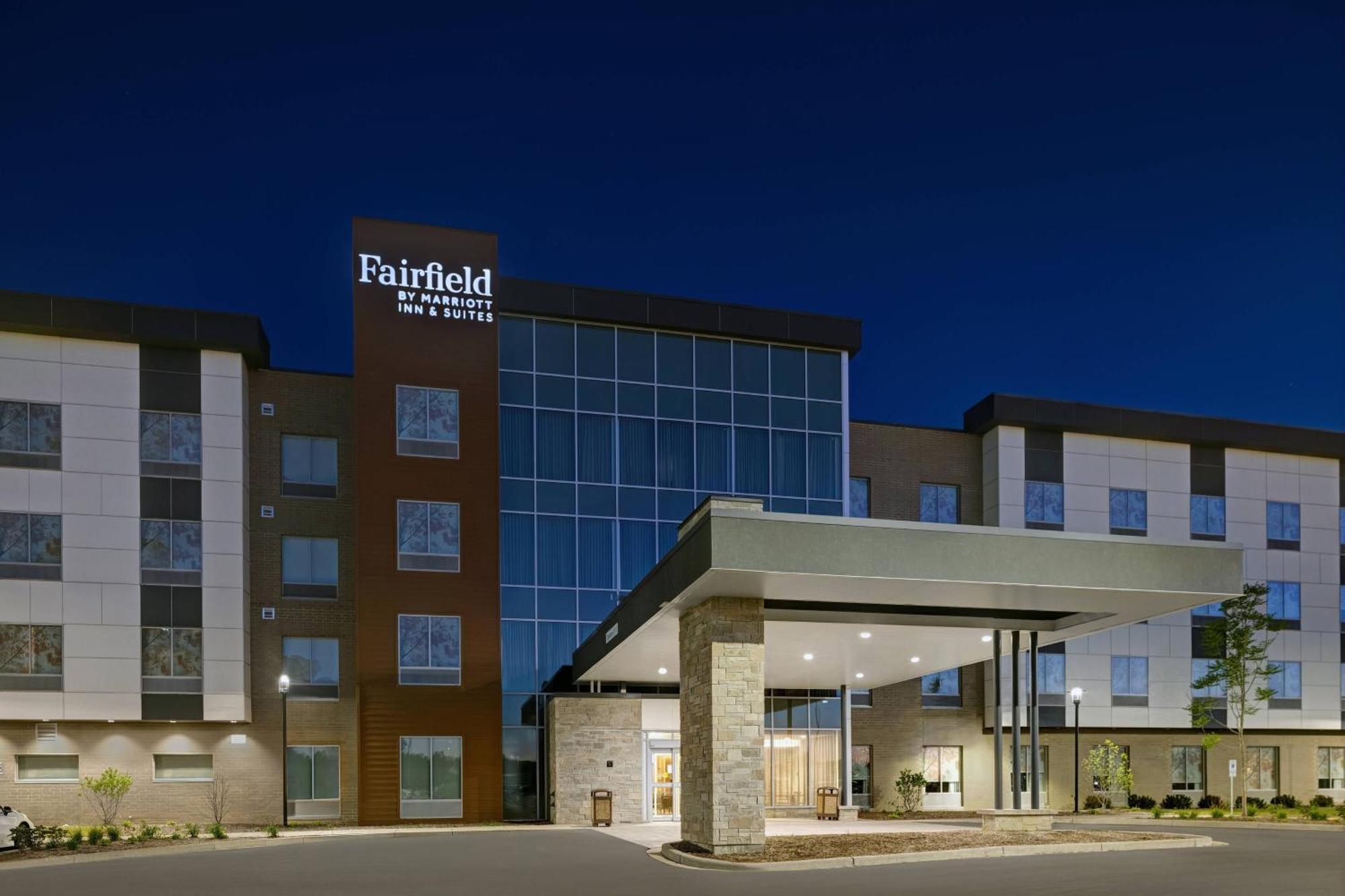 Fairfield Inn & Suites By Marriott Milwaukee Brookfield Extérieur photo