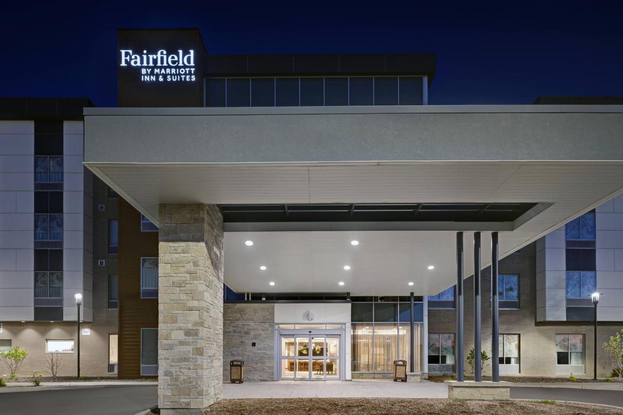 Fairfield Inn & Suites By Marriott Milwaukee Brookfield Extérieur photo